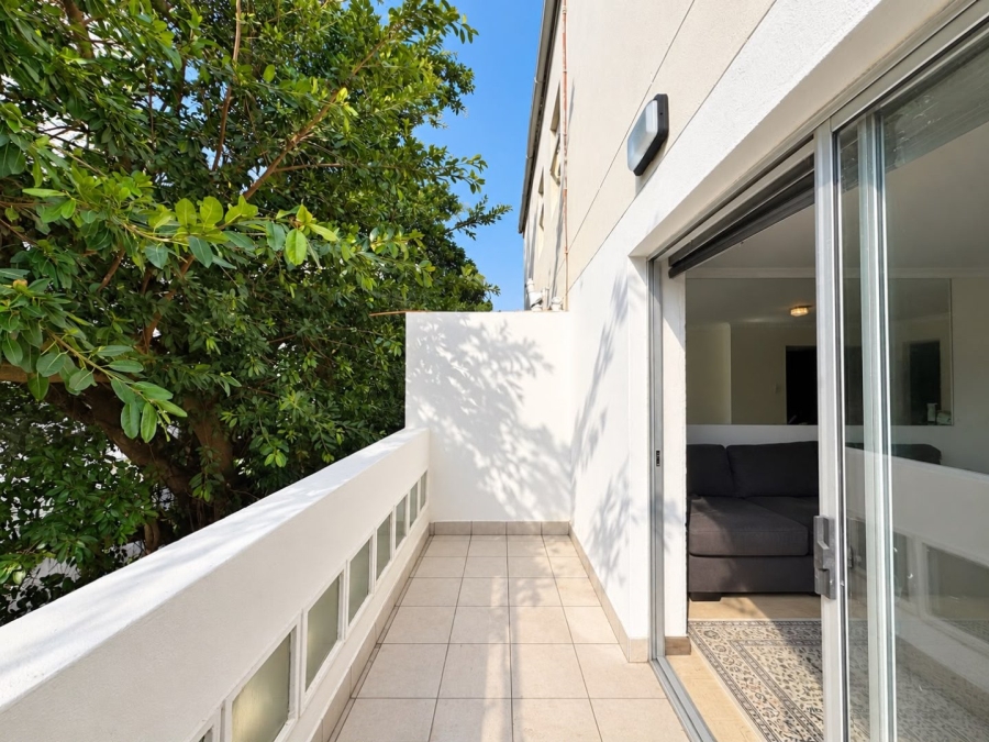 2 Bedroom Property for Sale in Green Point Western Cape